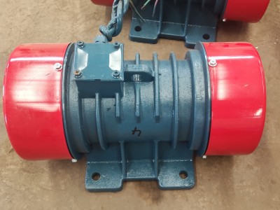 三相異步振動電機 JZO/YZDP/YZO振動電機 河南千邁機械